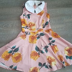 Smak Parlour size medium floral dress